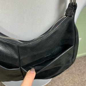 Perlina Black Leather Shoulder Bag